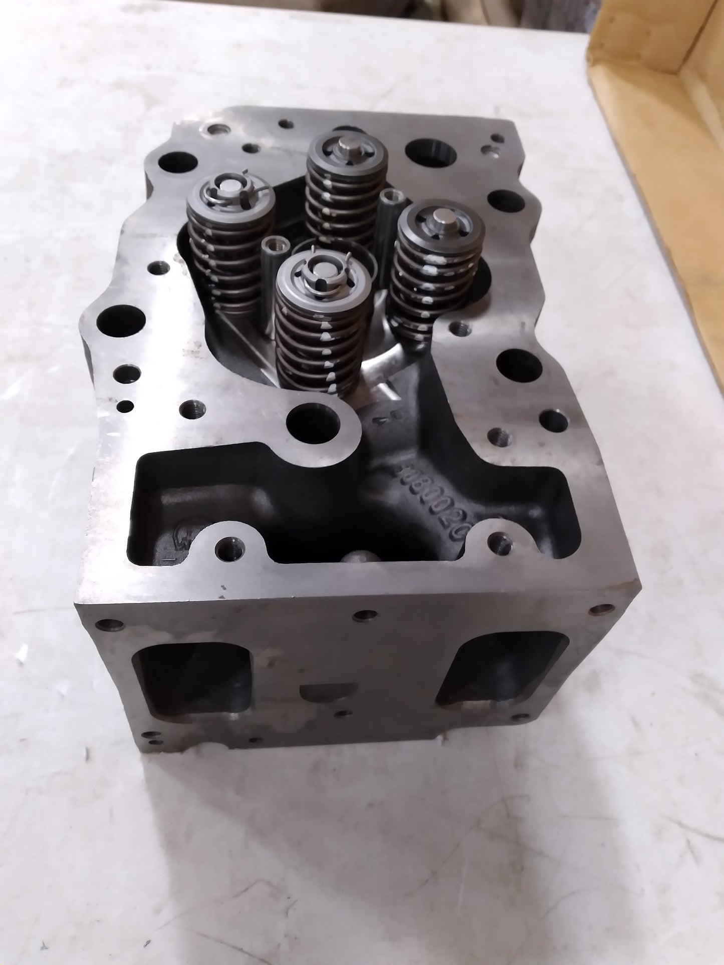 NEW WAUKESHA DA308002C APG 1000 CYLINDER HEAD