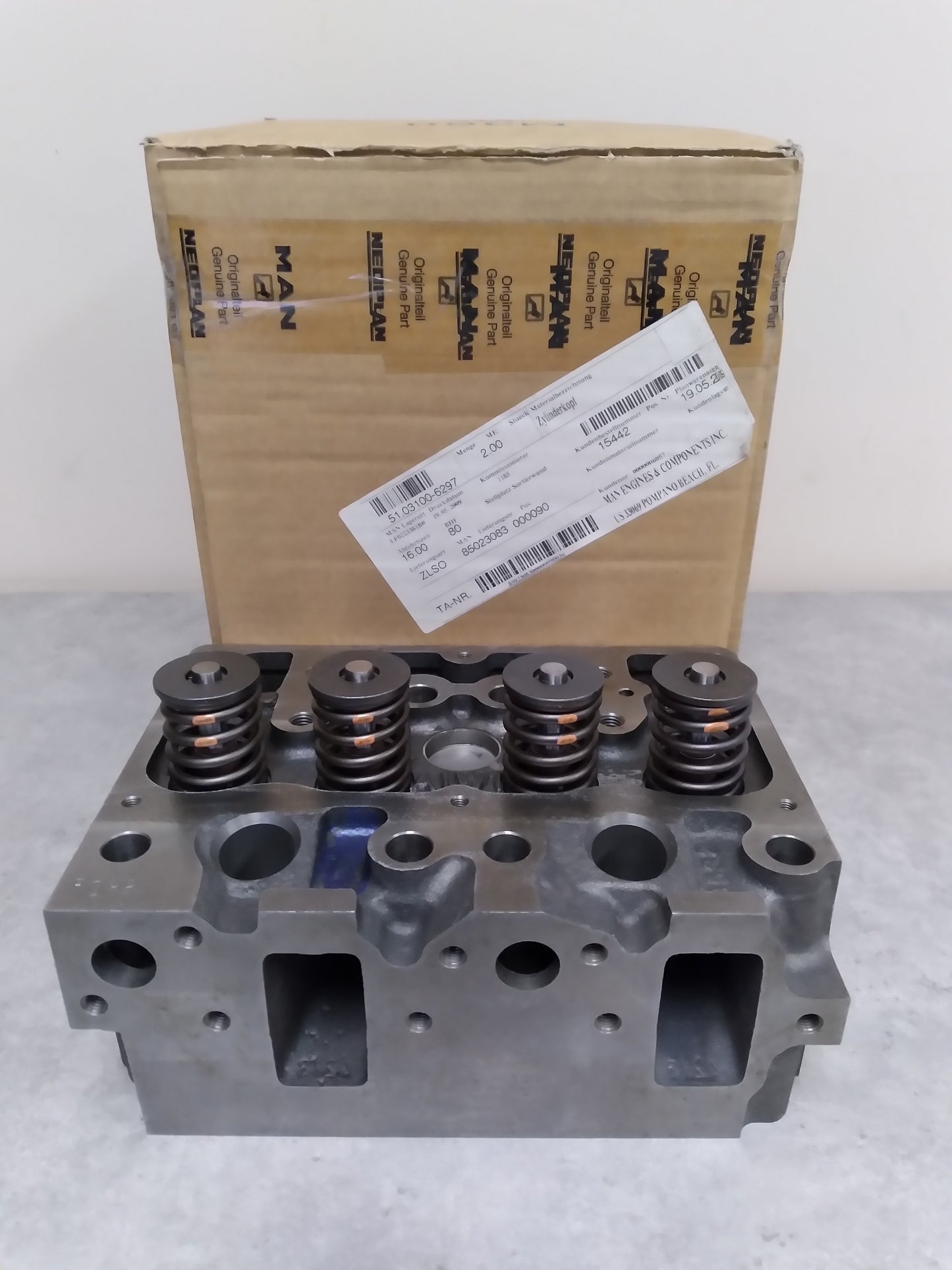 NEW OE MAN 51.03100.6297 CYLINDER HEAD ASSEMBLY