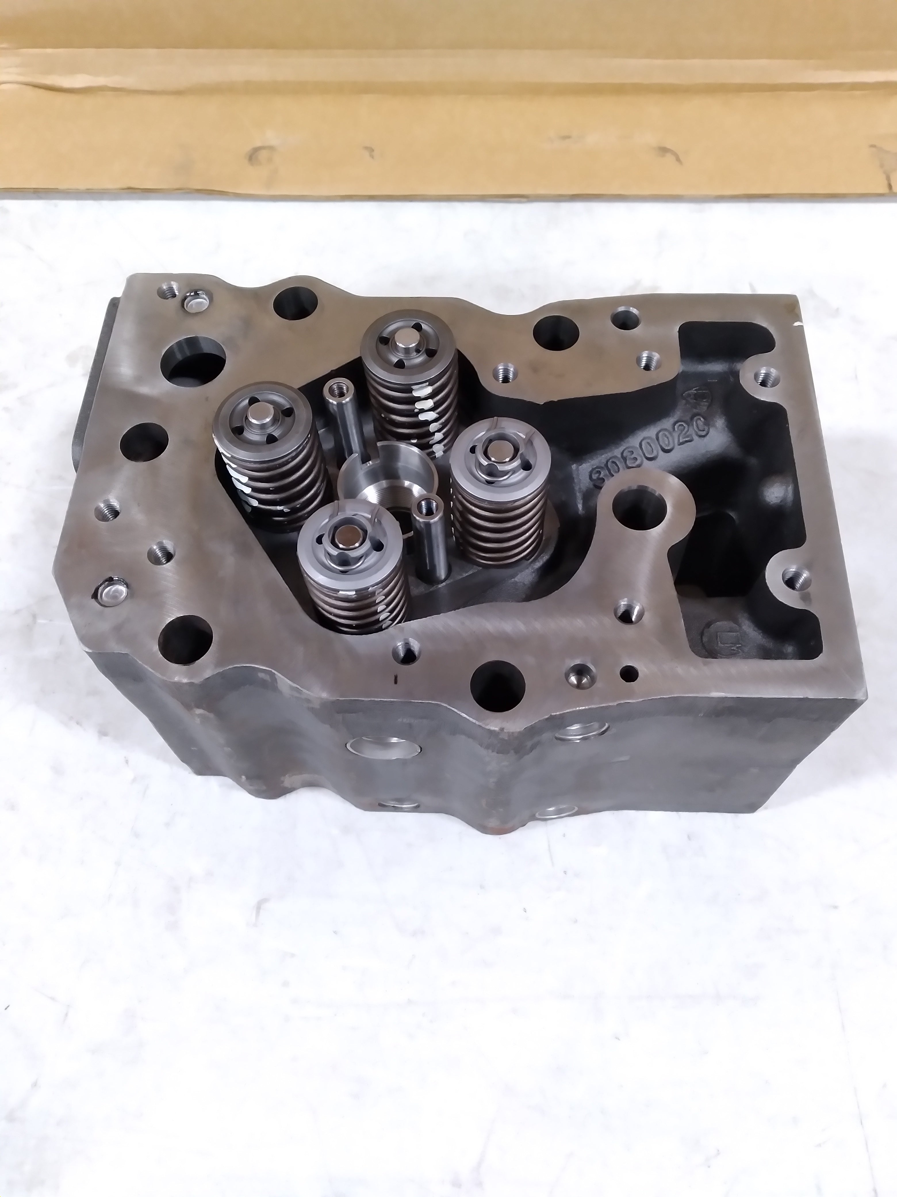 NEW WAUKESHA AA308002C APG 1000 CYLINDER HEAD