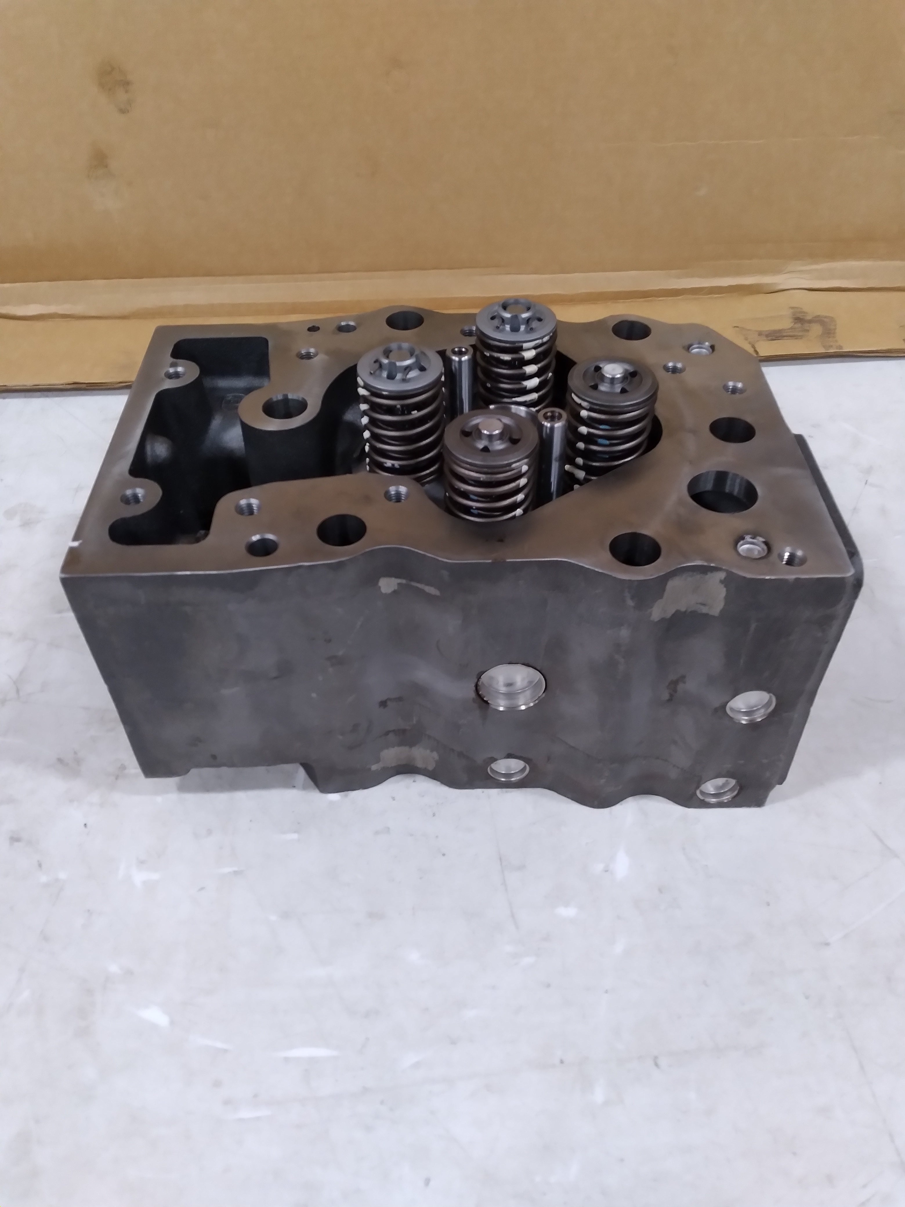 NEW WAUKESHA AA308002C APG 1000 CYLINDER HEAD