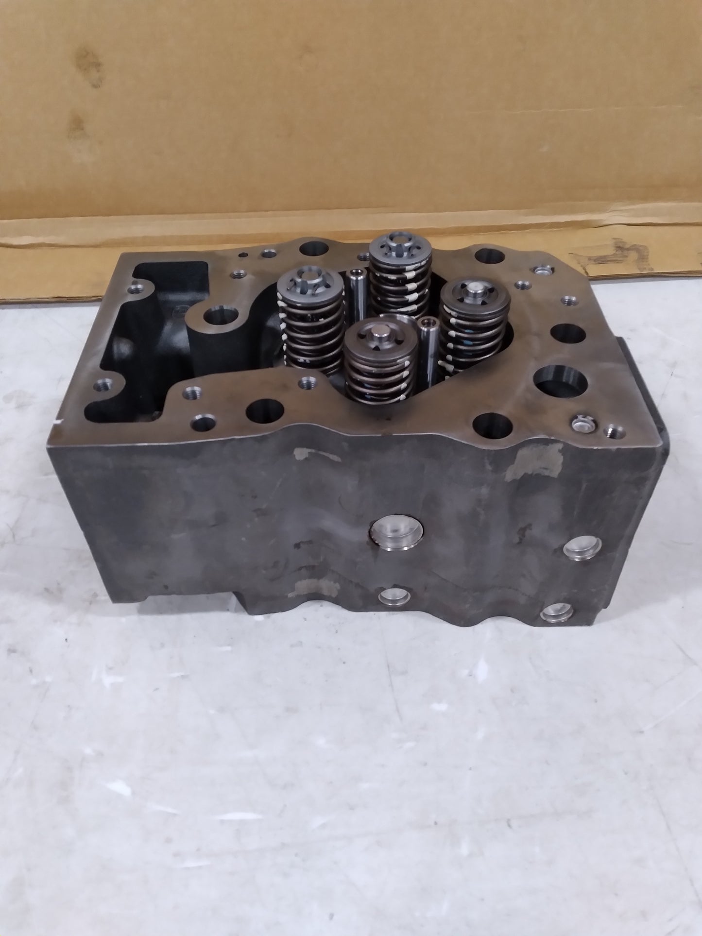 NEW WAUKESHA AA308002C APG 1000 CYLINDER HEAD