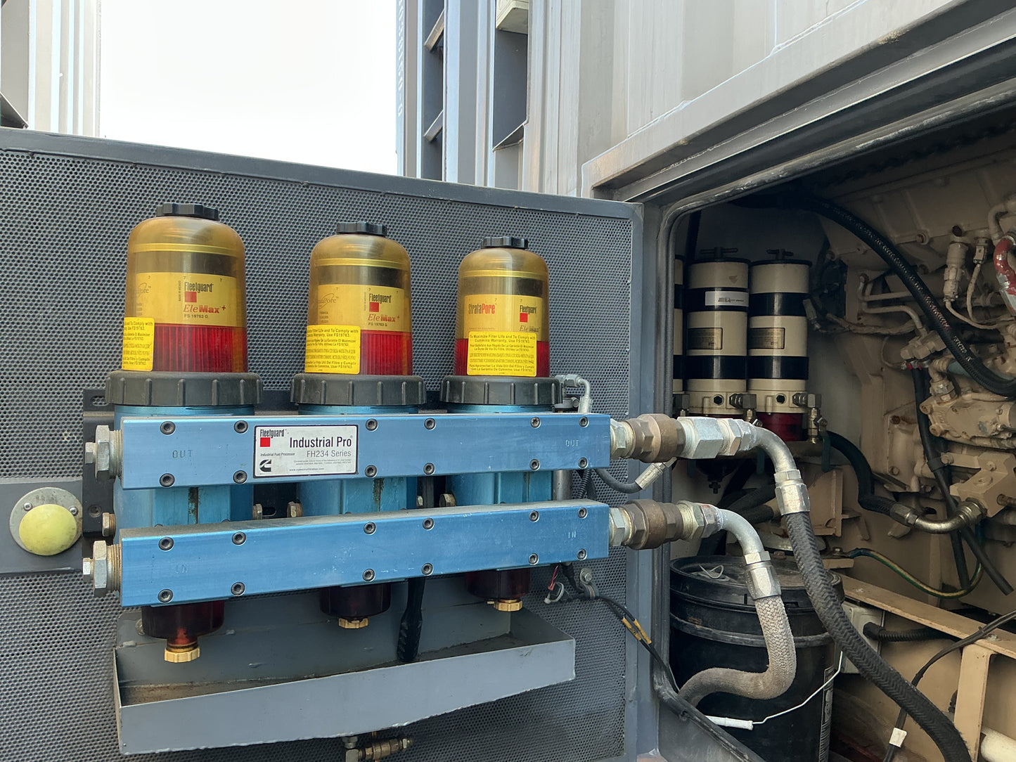 1500 Kw - Rental Generator - Cummins Diesel Engine
